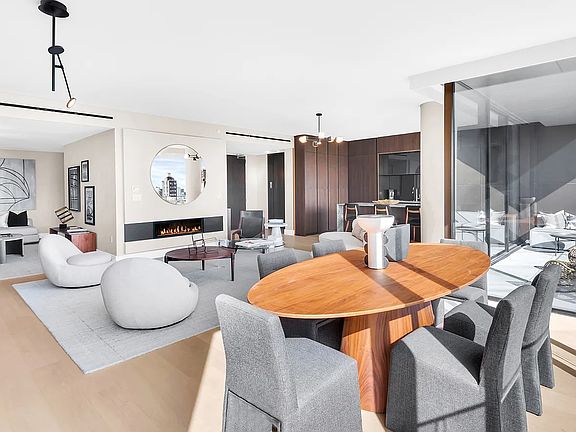 5th image of 175 Chrystie St #10