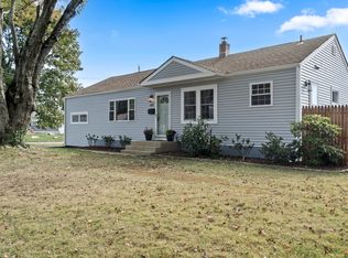 44 Columbia Dr, Milford, CT 06460