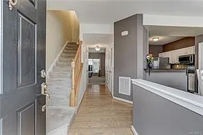 3 bed, 2.5 bath, 1584 sqft, $2,100 — Photo 2