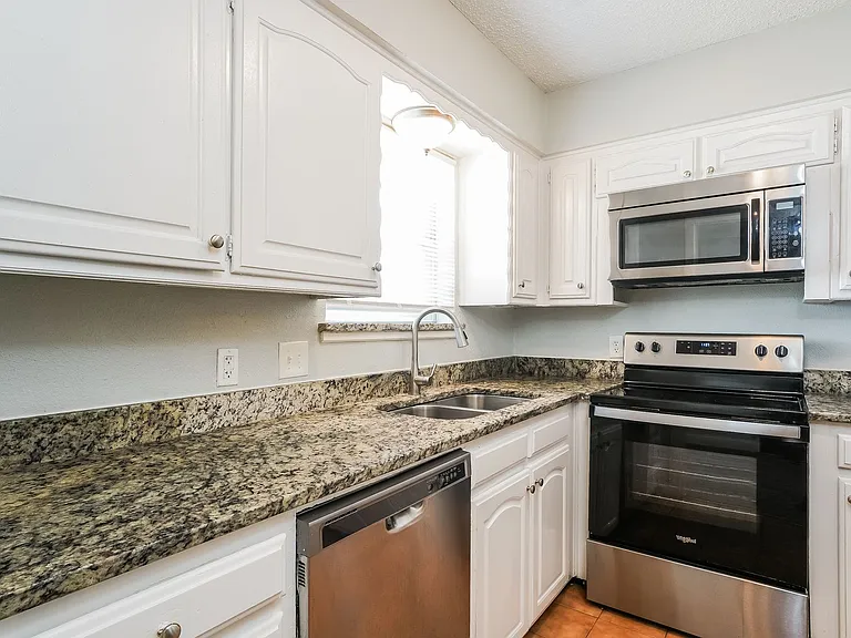 1200 W Mitchell St — Photo 6