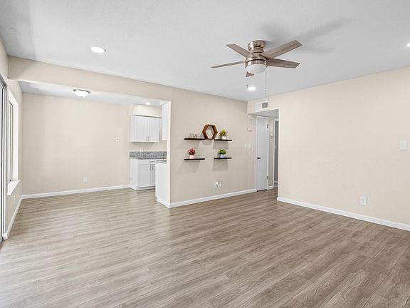 2nd image of 1550 W Ashlan Ave APT 208