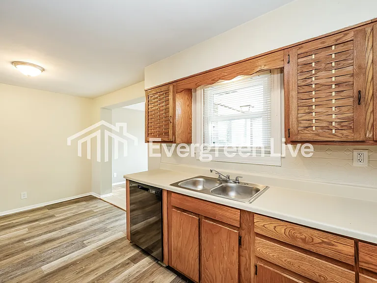 7340 Hopeful Rd — Photo 6