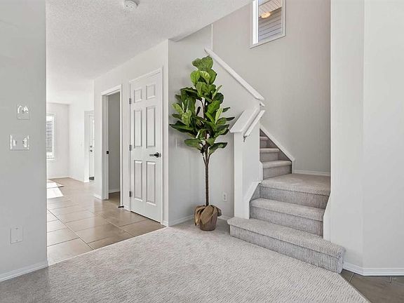 4th image of 641 N Evermeadow Rd SW