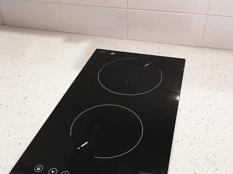 Induction cooktop