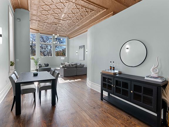 5th image of 1400 W Chestnut St #1