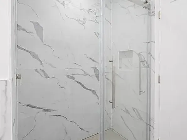 246 East 53rd Street 6B image 8 of 9