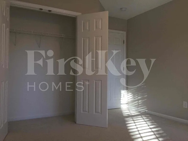 126 Center Point Dr — Photo 13