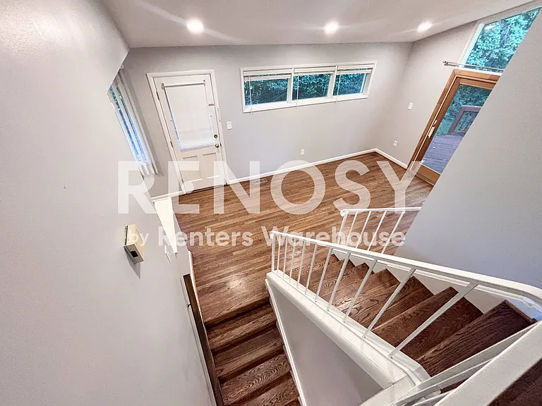 10812 Lombardy Rd — Photo 12