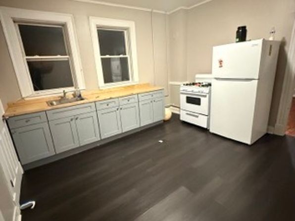 68 Anderson St APT 2L