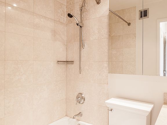 4th image of 182 E 95th St APT 22A