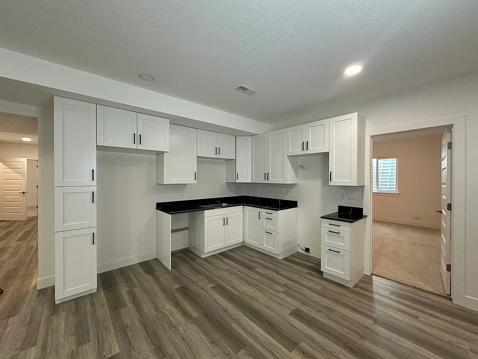 12894 S Berlynn Dr