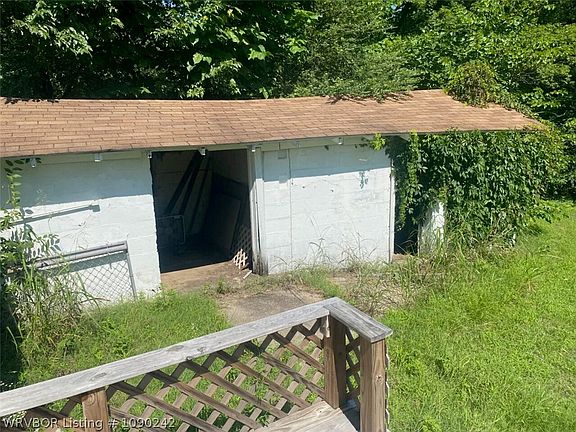 5th image of 101 Sherwood Ave