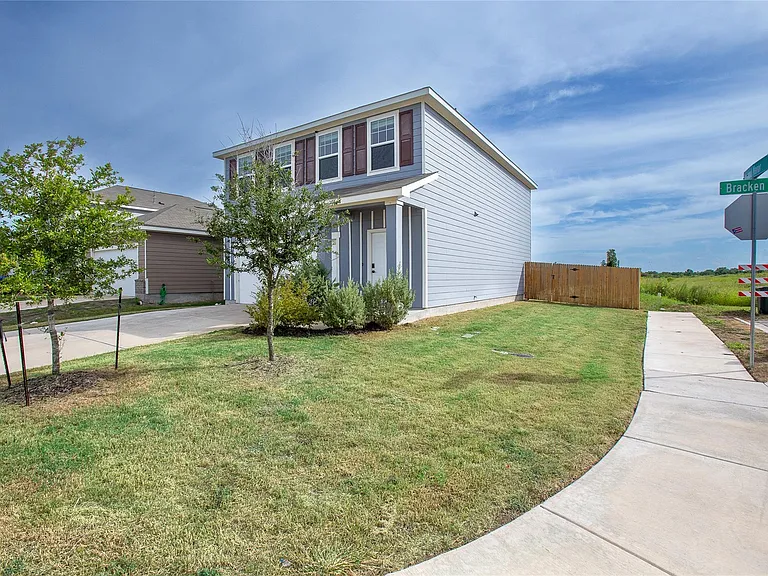 195 Bracken Ln — Photo 2