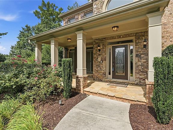 2nd image of 3105 Aldridge Ct