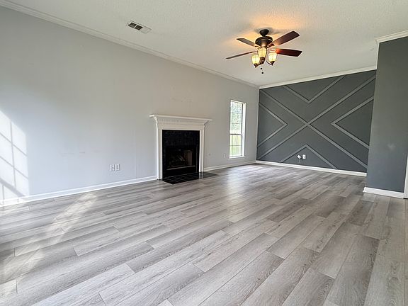 3rd image of 106 Chadwick Dr