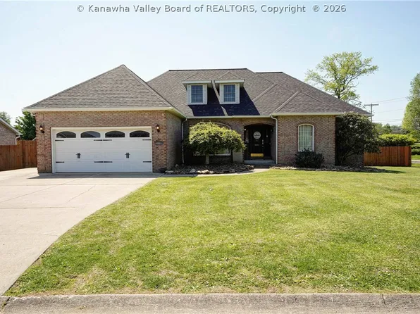 3601 Brookshire Dr, Hurricane, WV 25526