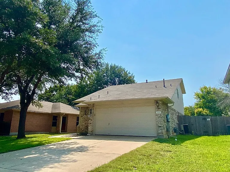 2120 Jester Farms Rd — Photo 2