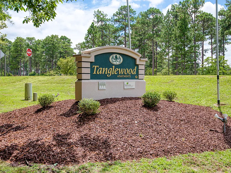 Tanglewood Apartments — Photo 17