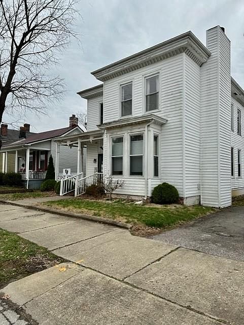 1st image of 420 E 2nd St