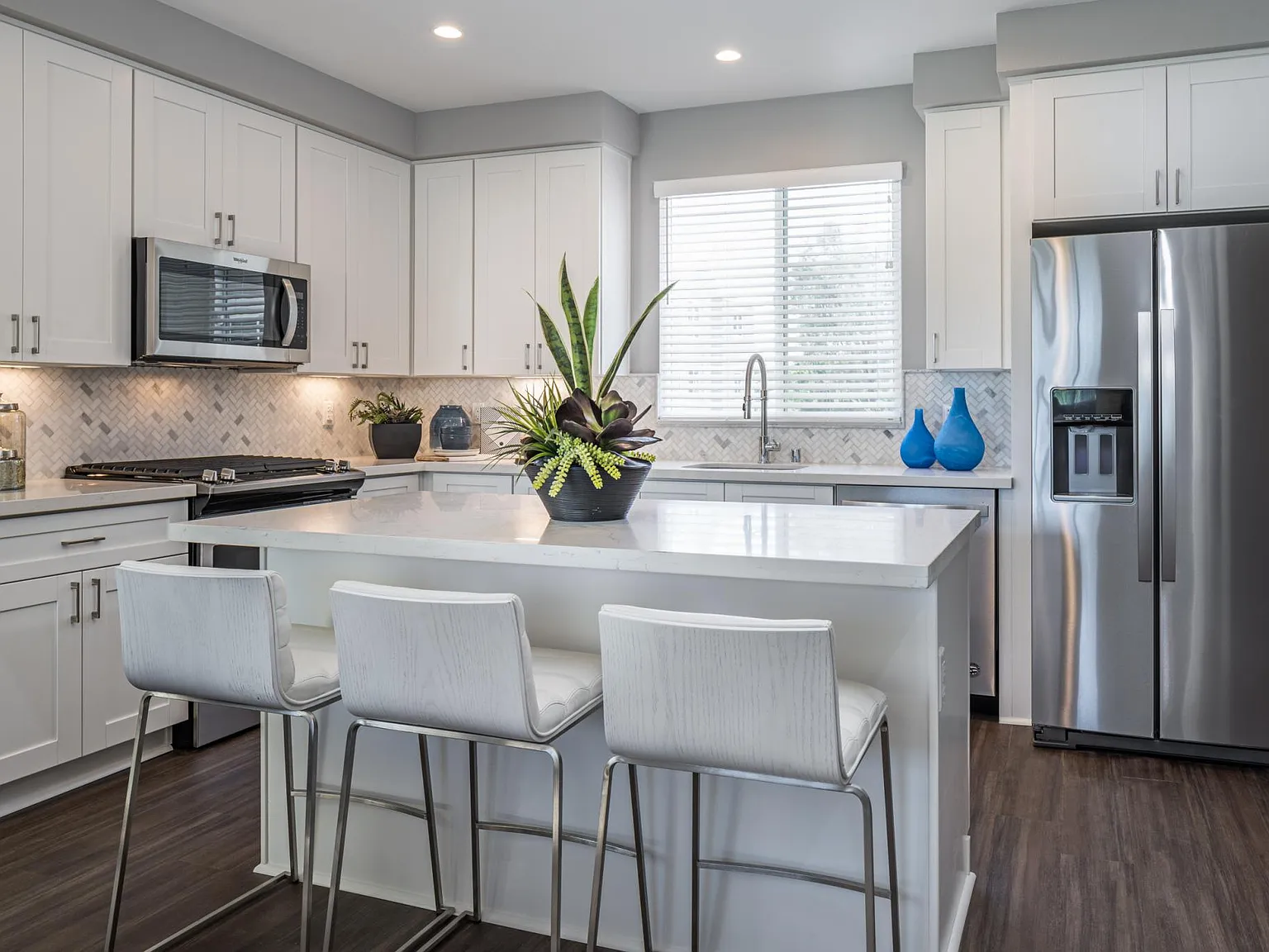 2 bed, 2.5 bath, 1100 sqft, $3,475 — Photo 1