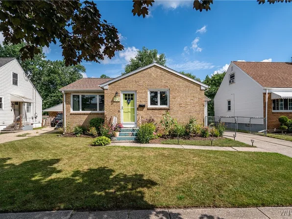 166 McNaughton Ave, Cheektowaga, NY 14225