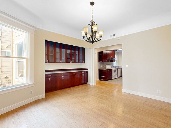 4th image of 1627 Clay St