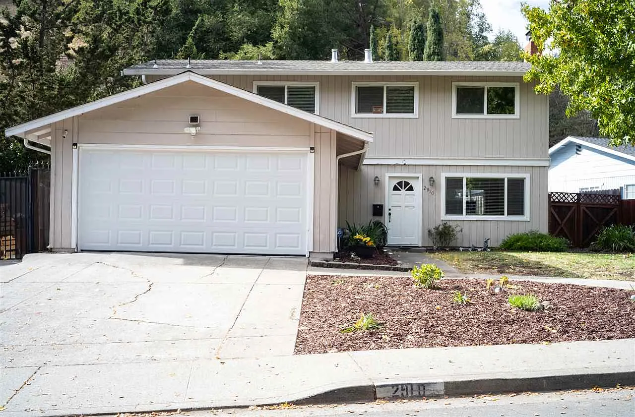 2910 Simas Ave photo 1