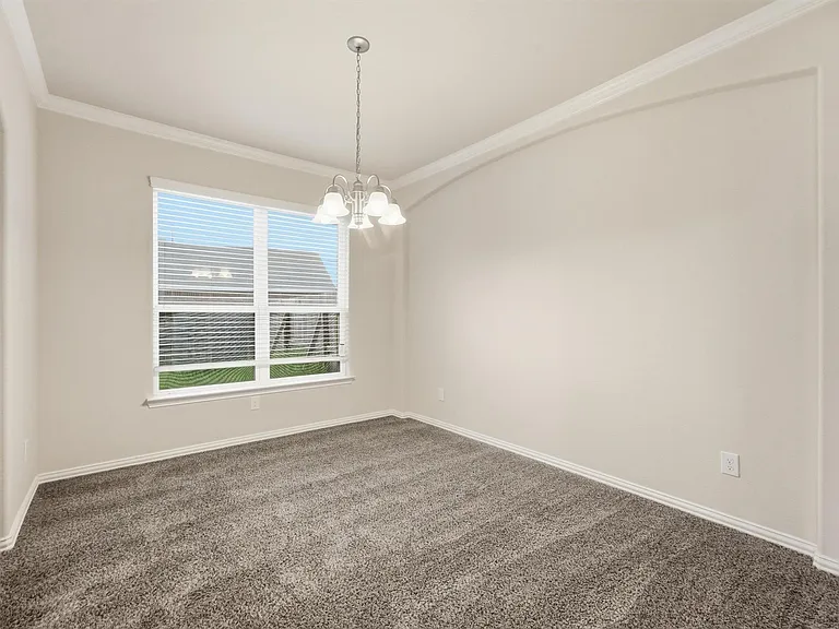 9518 Franklin Dr — Photo 5