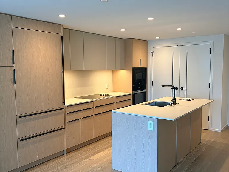 333 Ward Ave #911 — Photo 20