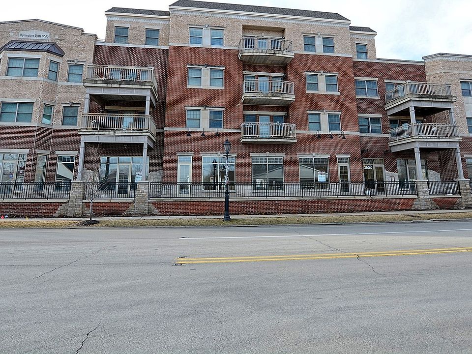 1st image of 17200 Oak Park Ave Unit 401