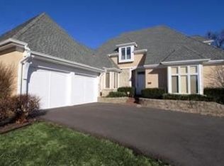 5416 W 97th Cir, Overland Park, KS 66207