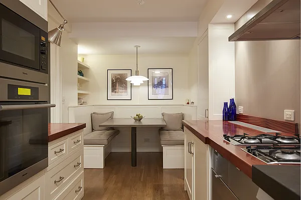 Sold by Stribling | media 2