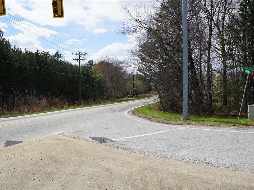 2nd image of 105 Stallings Rd