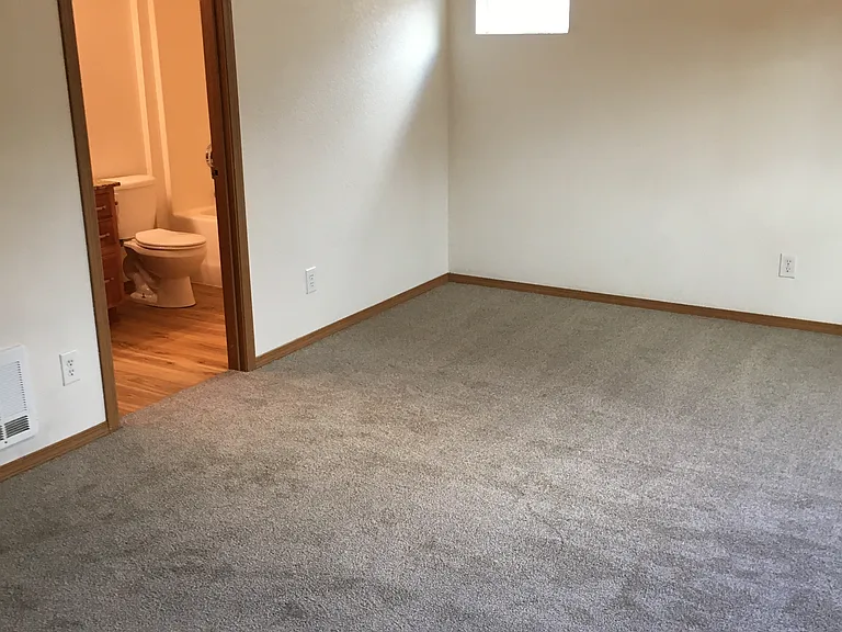 5747 Fallbrook Ln — Photo 14