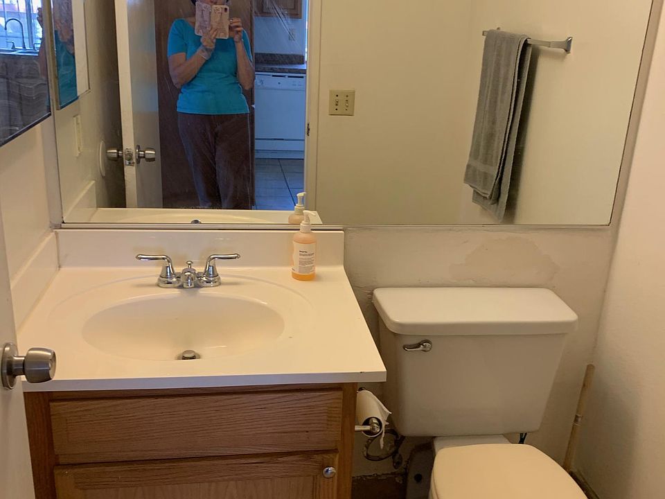 Downstairs half bath