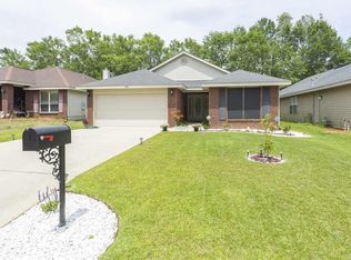 1490 Towhee Canyon Dr, Cantonment, FL 32533