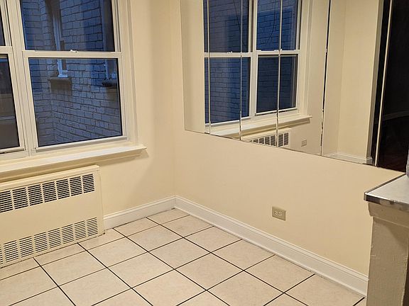 5th image of 915 E 58th St Floor 1