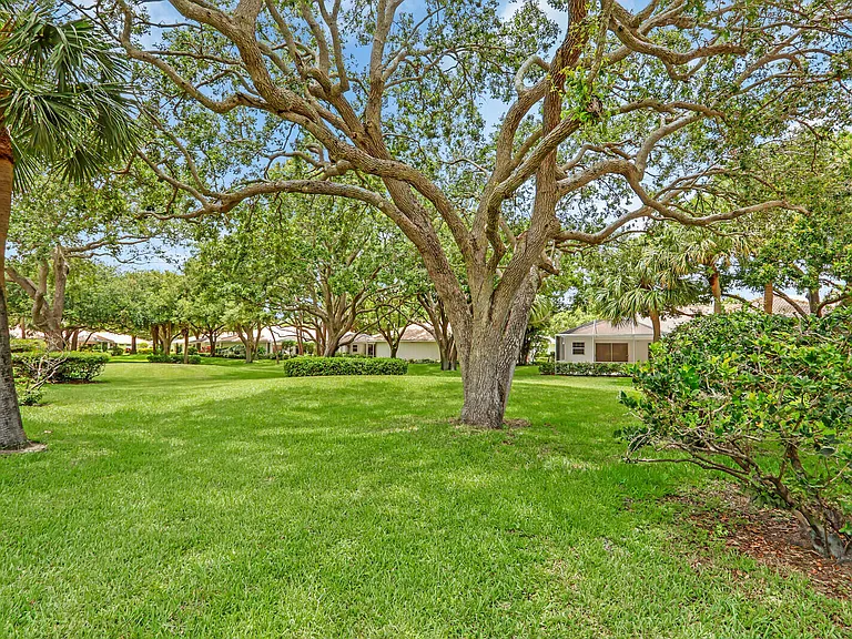 7904 Chapman Oak Ct — Photo 26