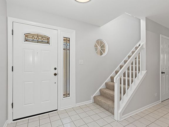 3rd image of 1118 Southbridge Ln