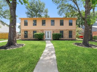 8406 Pine Falls Dr, Houston, TX 77095
