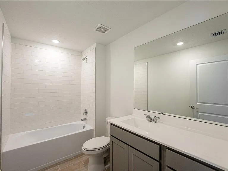 6331 NW Windwood Way — Photo 20