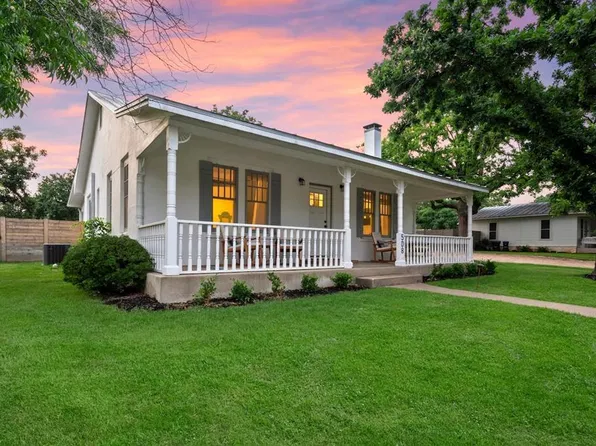 508 N Orange St, Fredericksburg, TX 78624