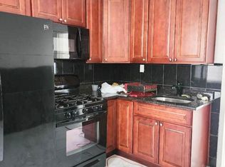 310 Taylor St #2F, Staten Island, NY 10310
