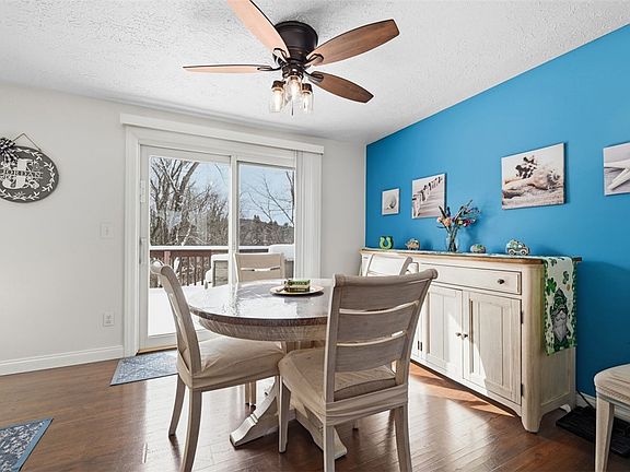 5th image of 62 Greenleaf Dr