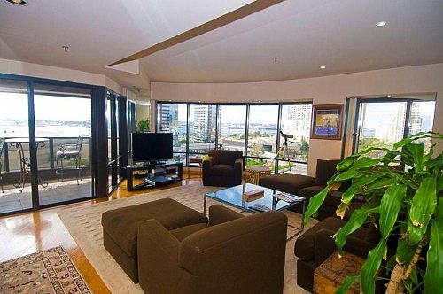 3rd image of 100 Harbor Dr Unit 1105