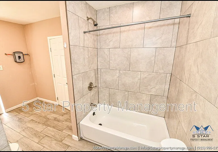 1212 N Laurel St #B — Photo 23
