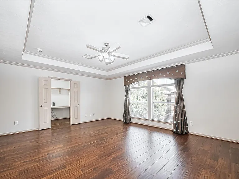 1522 Olive Park — Photo 26
