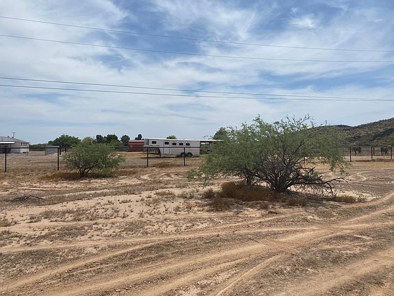 4th image of 38719 W Salome Hwy #1