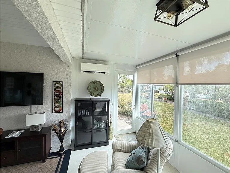 2052 Inverness Greens Dr — Photo 31