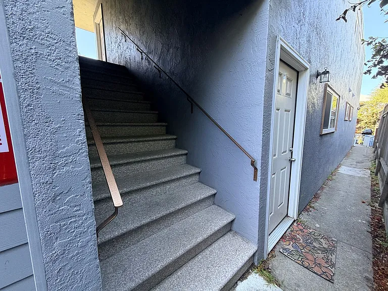 2314 10th St — Photo 23